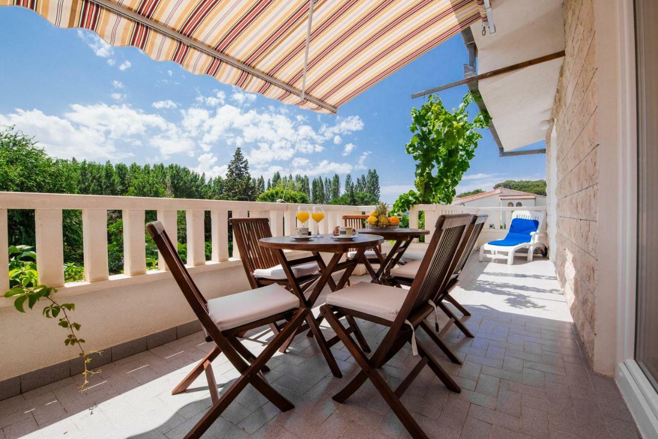 Apartments Diridonda Omis Exterior photo